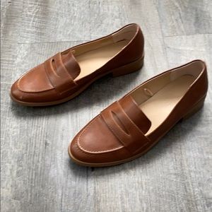 Joe fresh flats / loafers never worn. Size 8